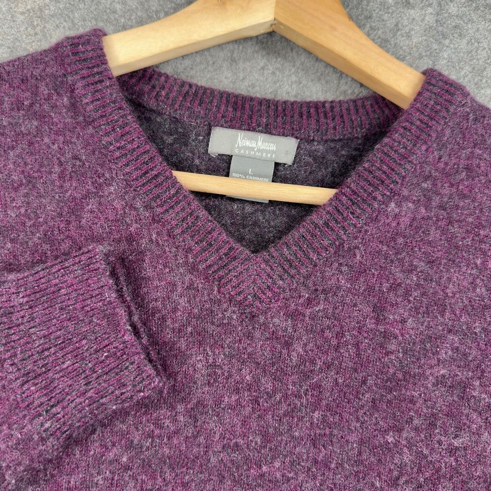 Neiman Marcus Sweater Mens Large Purple 100% Cashmere V Neck Knit Pullover